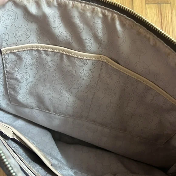 MICHAEL KORS Jet Set Shoulder Tote Bag - Picture 7 of 12